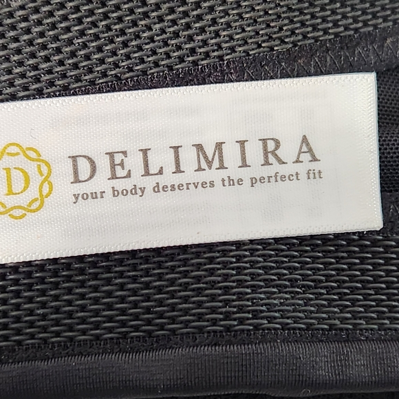 DELMIRA STRAPLES BLACK BRA 40DD NWOT - Picture 5 of 11